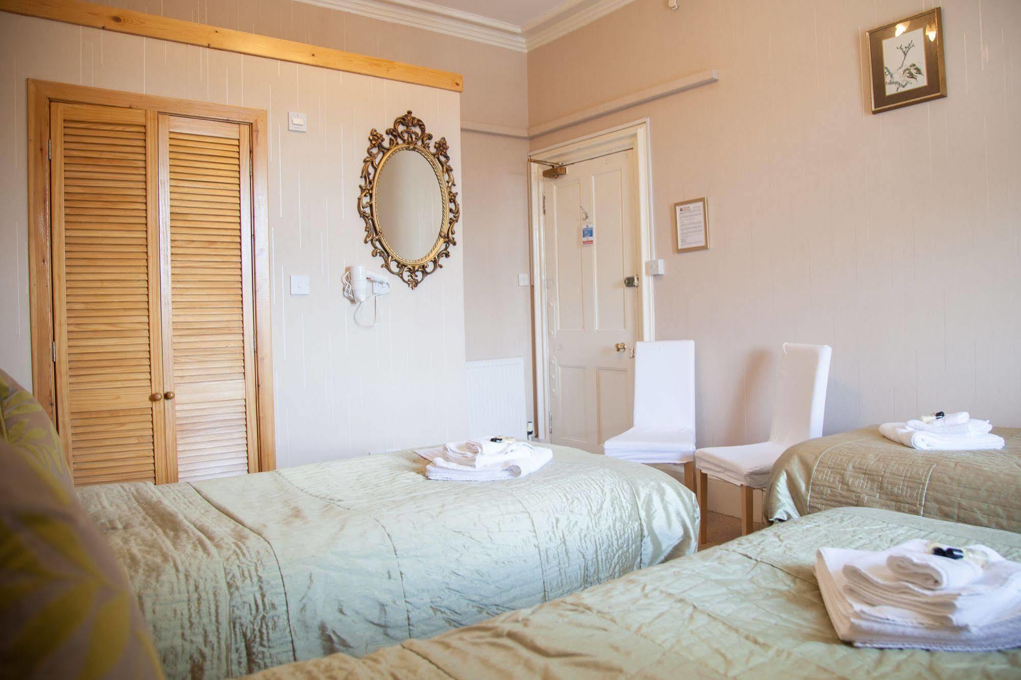 אדינבורו Alba Hills Guest House מראה חיצוני תמונה
